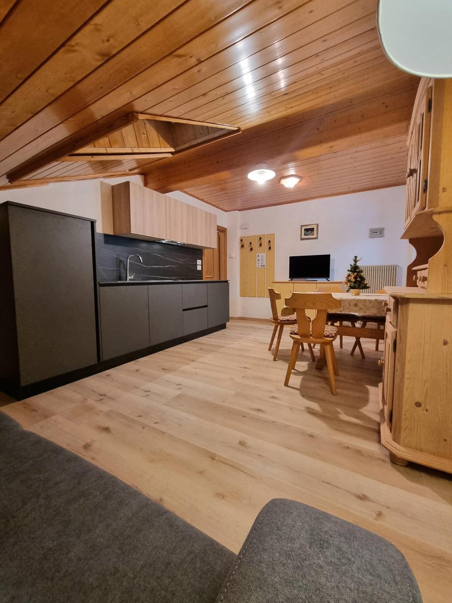 Ferienwohnung Cesa Elena Canazei Exterior foto